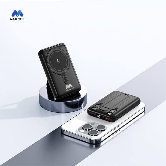 MAJENTIK Magnetic Suction Mini Power Bank - 10000mAh Capacity