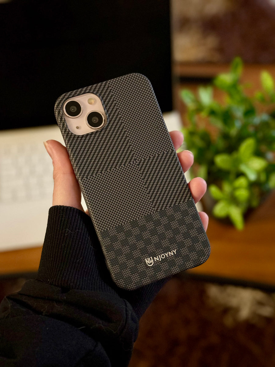 NJOYNV Textured Stripe iPhone Case Carbon fiber