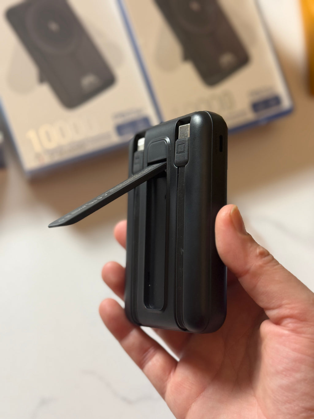 MAJENTIK Magnetic Suction Mini Power Bank - 10000mAh Capacity